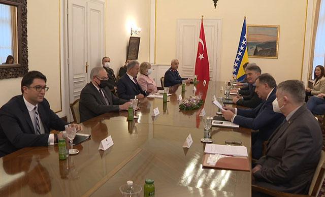 Bakan Akar, Bosna Hersek Devlet Başkanlığı Konseyi Üyeleri ile...
