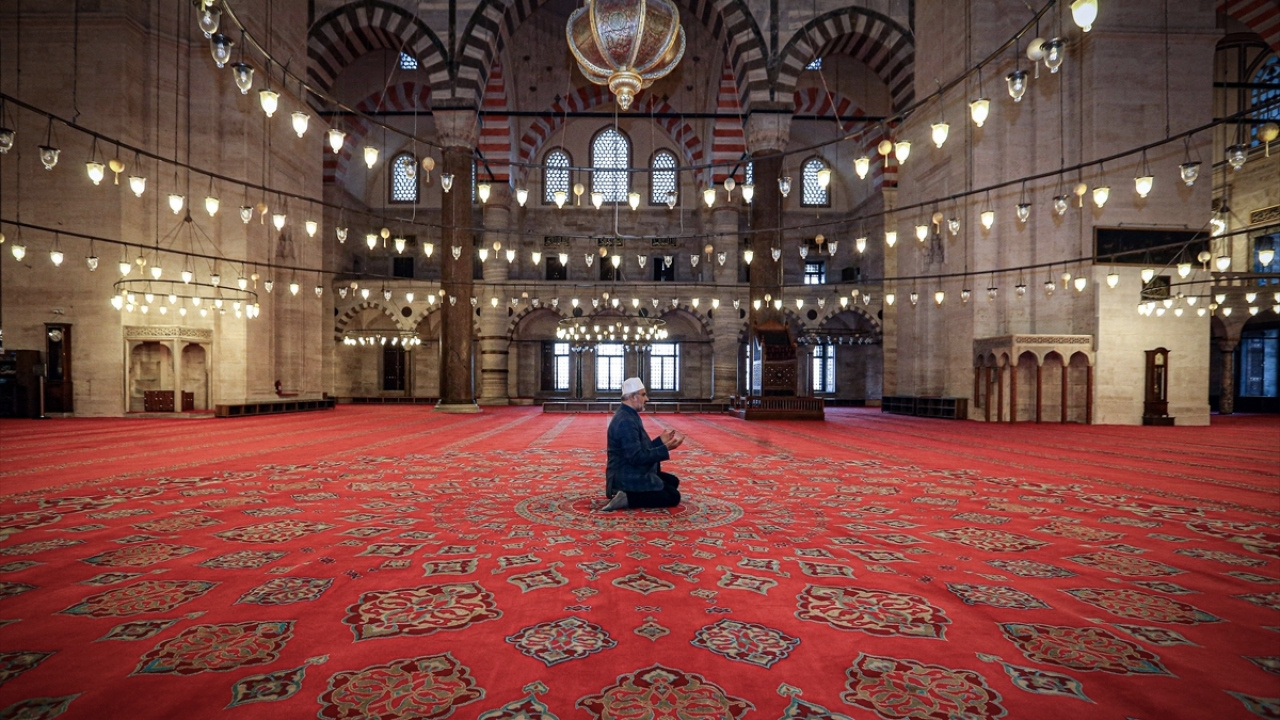 3 ayların birincil gecesi kılınacak namaz Recep ayı ibadetleri neler haberi