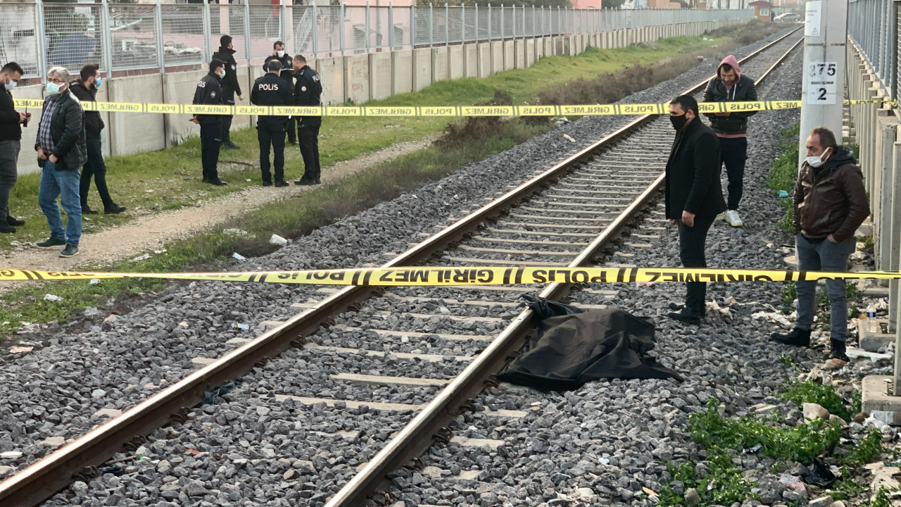 Adana'da lokomotifin çarptığı ihtiyar adam yaşamını yitirdi haberi