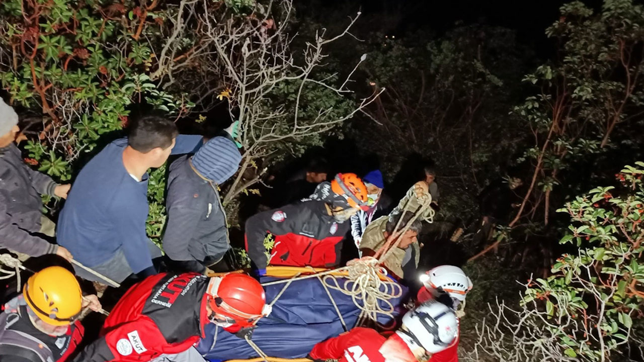 Alanya'da domuzdan kaçarken kayalıklardan yuvarlanan avcı öldü