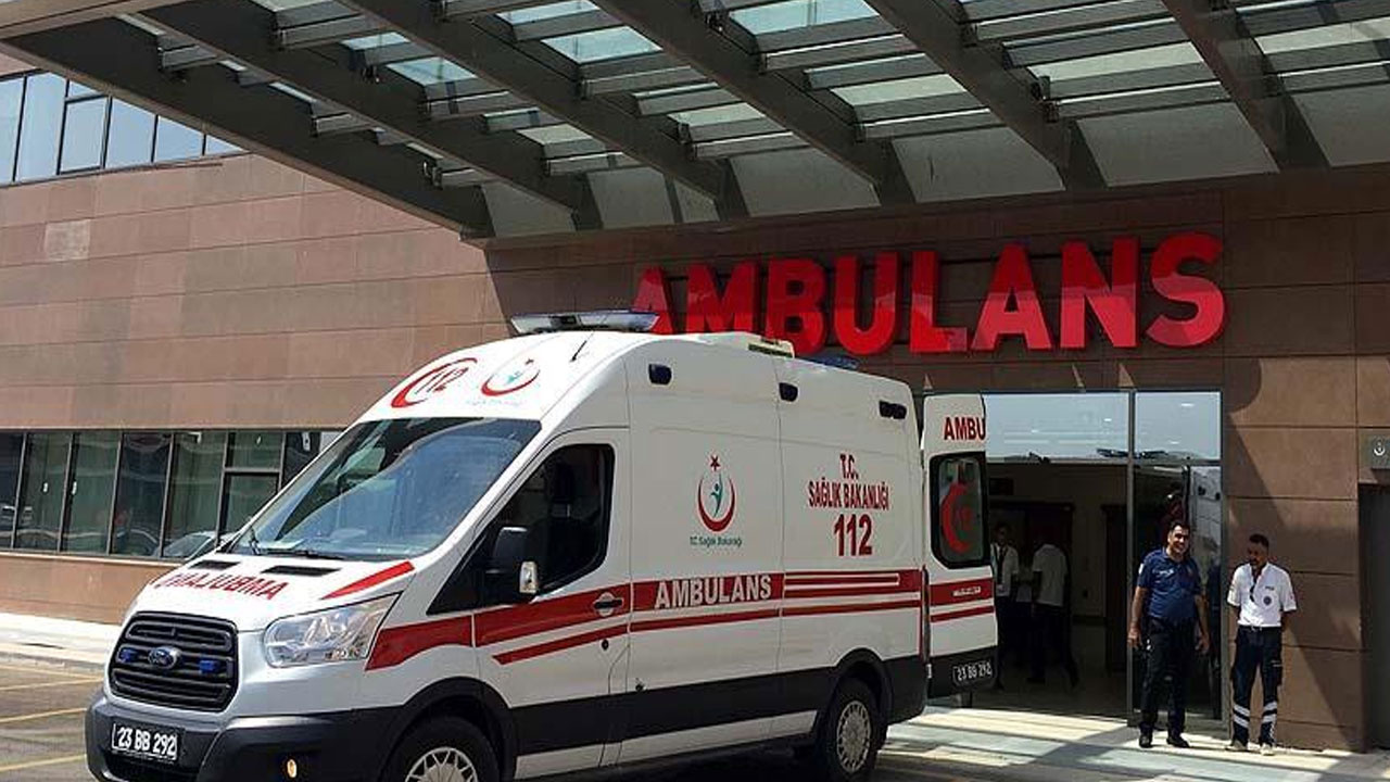 Antalya'da acı olay! Hamile eşini taşıyan ambulansı takip ederken kaza yapan motosiklet sürücüsü öldü