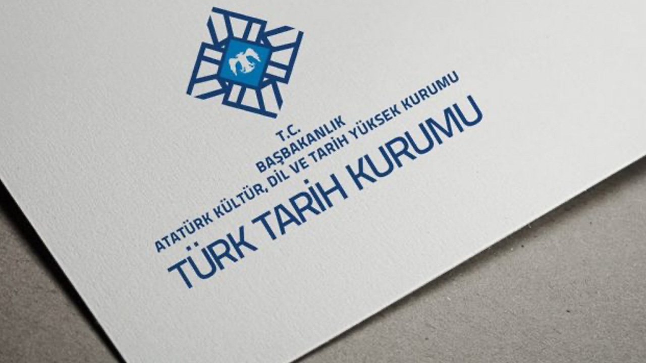 Atatürk'ün kurduğu Türk Tarih Kurumu'na Twitter bir türlü mavi tık vermiyor!