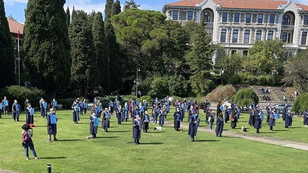 Boğaziçi Üniversitesi'nde 3 dekan görevden alındı haberi