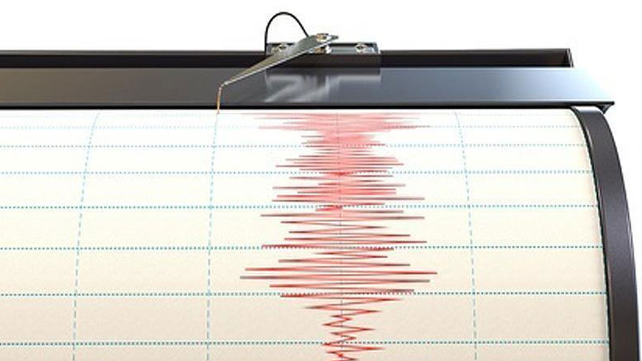 Elazığ'da 4 büyüklüğünde deprem oldu! İlçede hissedildi