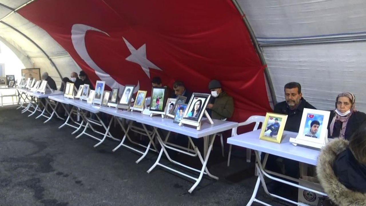 Evlat nöbetindeki aileler çocuklarını PKK 'dan almakta istikrarlı haberi