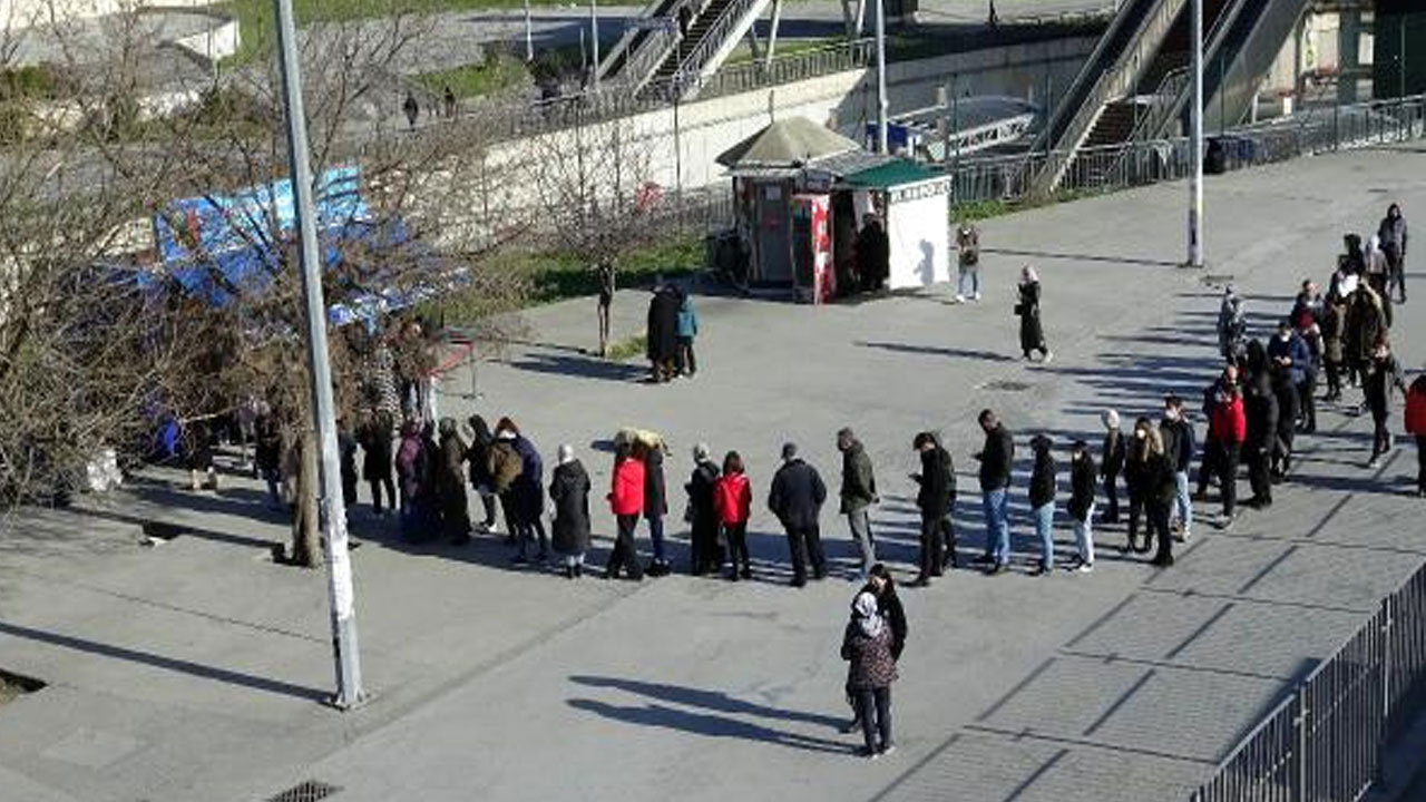 Görüş İstanbul'dan! Kuyruğun ucu gözükmüyor haberi