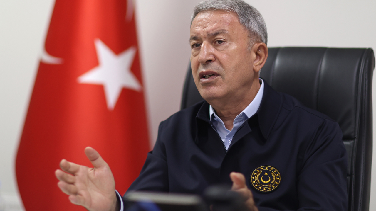 Hulusi Akar bedelli askerlik ücretini açıkladı Yunanistan'a tepki: Otur oturduğun yerde