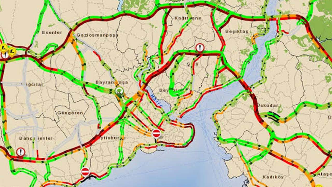 İstanbul'da kar başladı tatille birlikte trafik kilit İşte son şart haberi