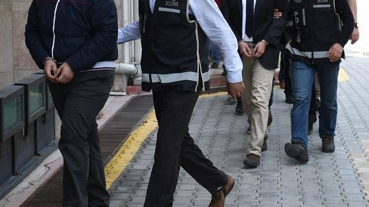 İzmir merkezli FETÖ operasyonu! 40 ilde 185 gözaltı kararı