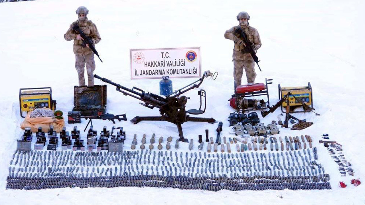 PKK'nın kış yapılanmasına darbe Muhimmatları ele geçirildi