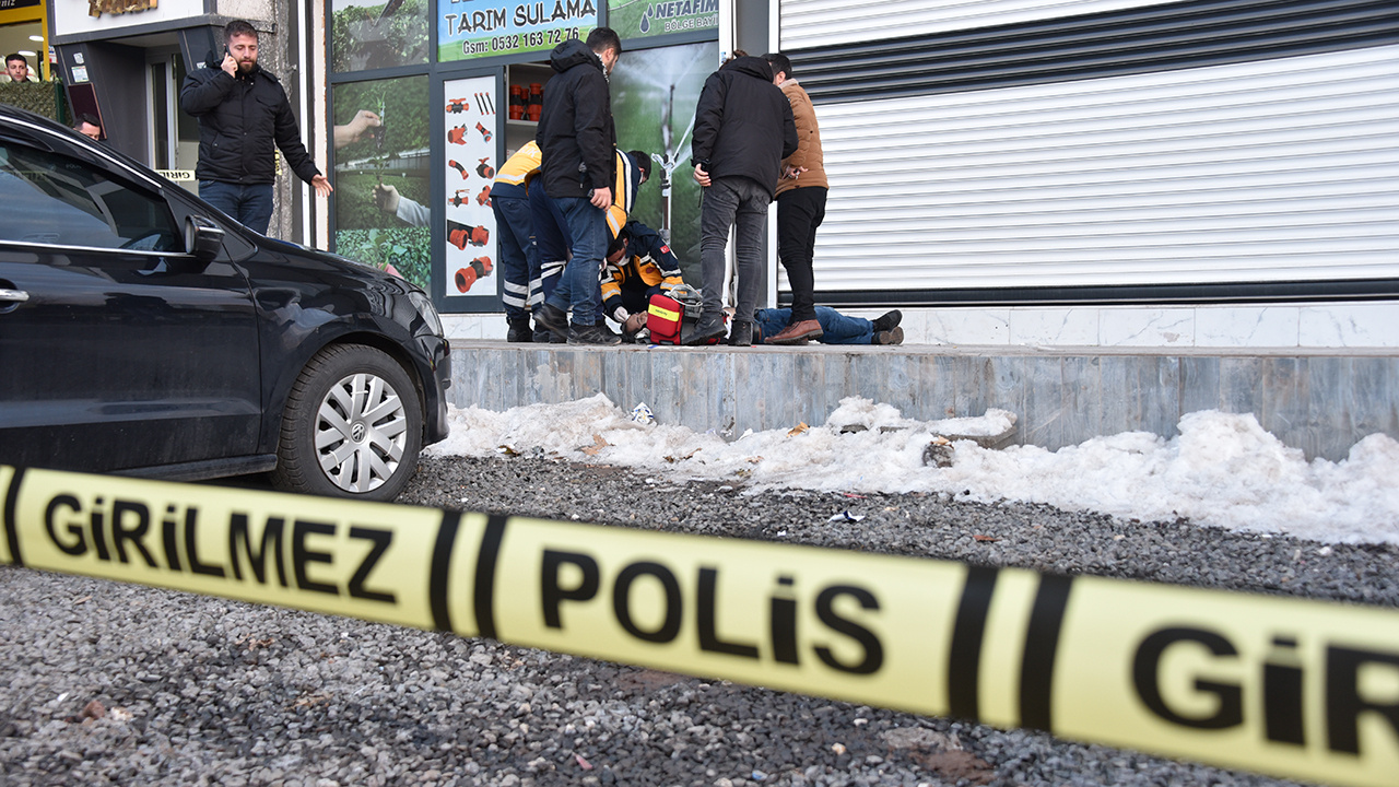 Şanlıurfa'da alacak meselesi çatışmaya dönüştü 2 kişi öldü 1 birey yaralandı haberi