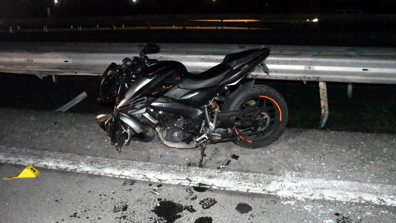 Tekirdağ'da motosiklet bariyerlere çarptı 1 ölü 1 ağır yaralı