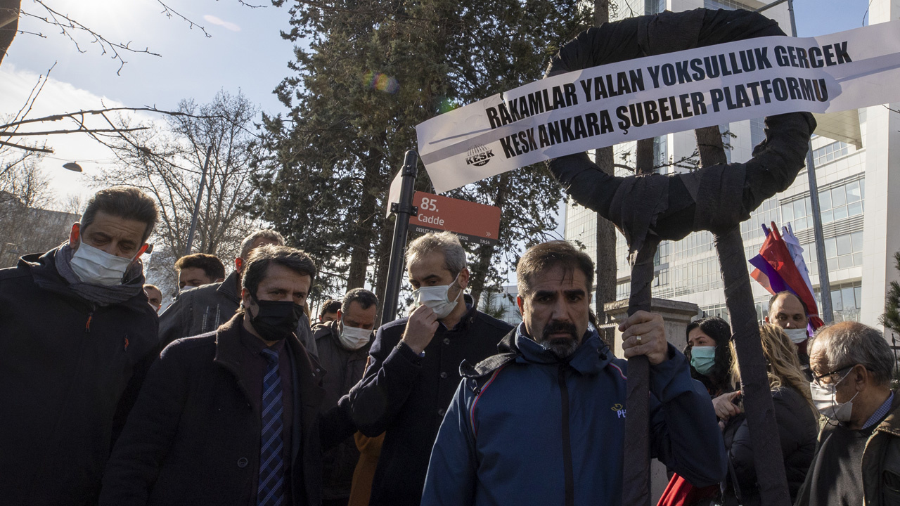 TÜİK'in önünde enflasyon protestosu!