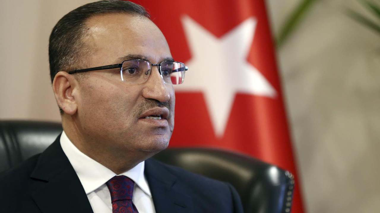 Bekir Bozdağ: Hak milletin vicdanını rahatlatmalı haberi