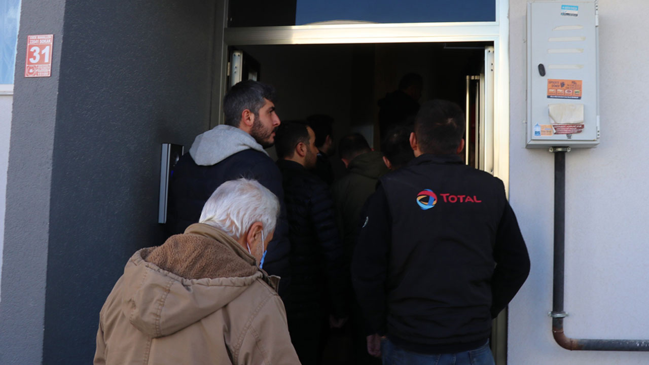 Burdur'da eşini tüfekle rehin bölge kişi polise teslim oldu haberi