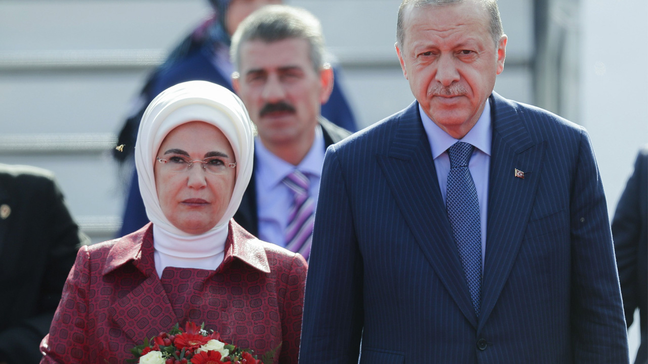 Cumhurbaşkanı Recep Tayyip Erdoğan ve eşi Emine Erdoğan koronavirüse yakalandı haberi