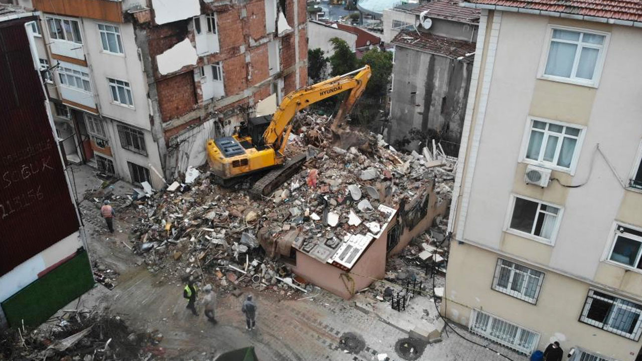 Daire bomba gibi patlamıştı olayla ilgili Üsküdar Belediyesi'nden açıklama haberi