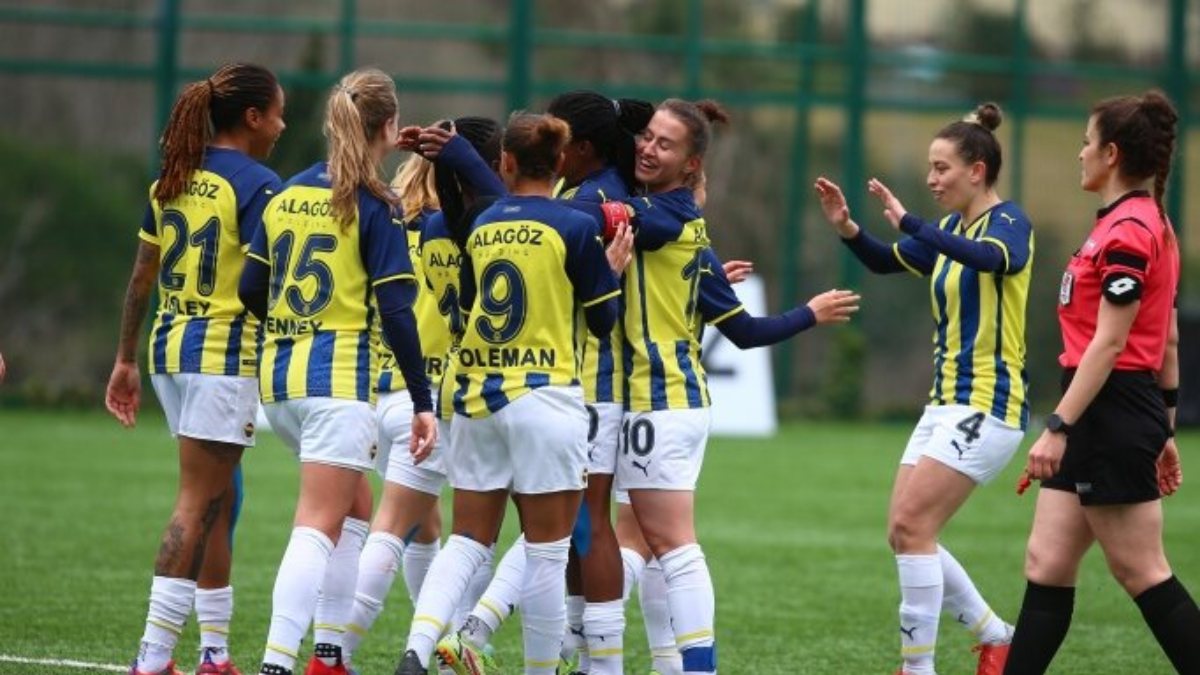 Fenerbahçe - Beşiktaş Vodafone kadınlar maçı ne süre, saat kaçta, hangi kanalda? haberi