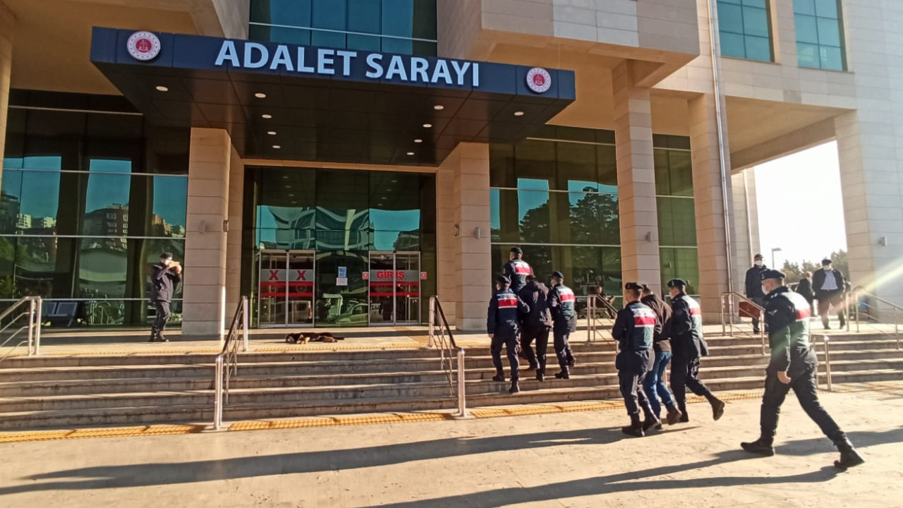 Trabzon'da 'yakalayabiliyorsanız yakalayın' deyip telefonu kapatan pişkin hırsızlar yakayı ele verdi haberi