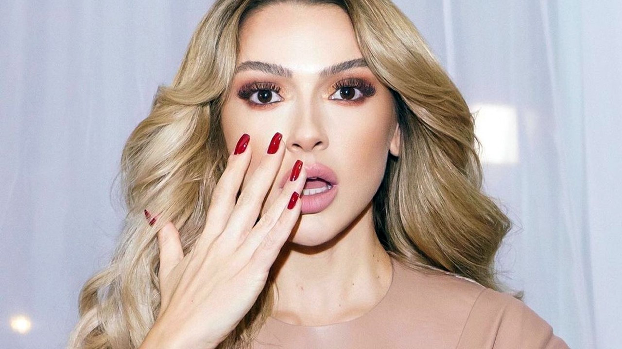 Hadise sürpriz isimle pişti oldu haberi