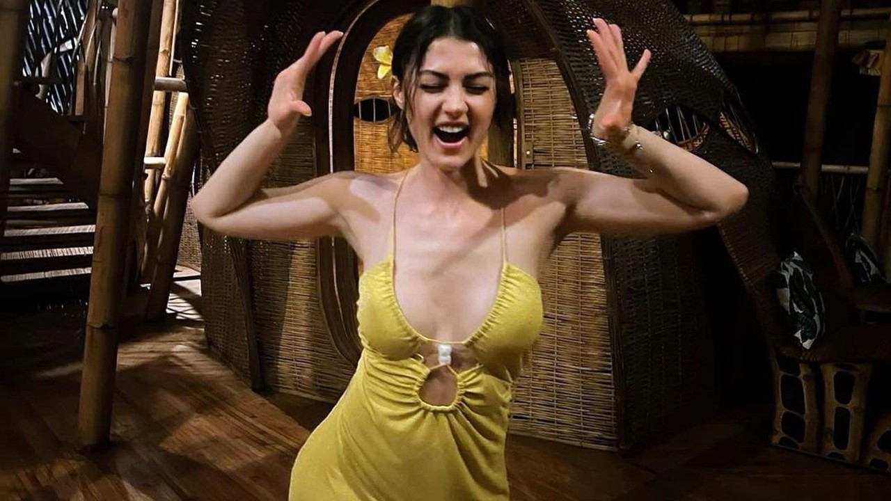 Burcu Özberk'in Bali tatili sürüyor