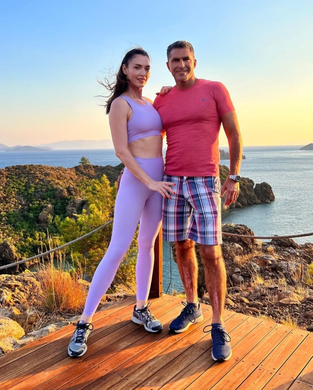 Nefise Karatay ve eşi bu yazı da fit karşıladı