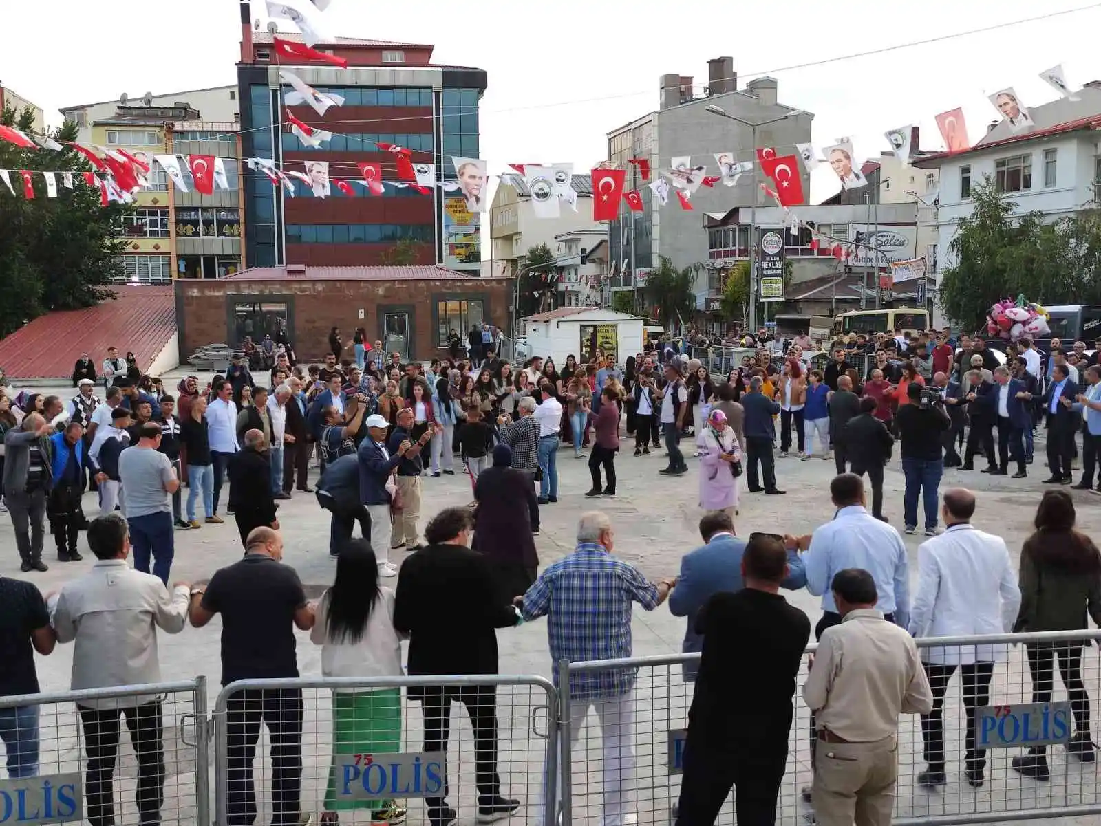 19. Ardahan Ulusal Kültür ve Bal Festivali başladı
