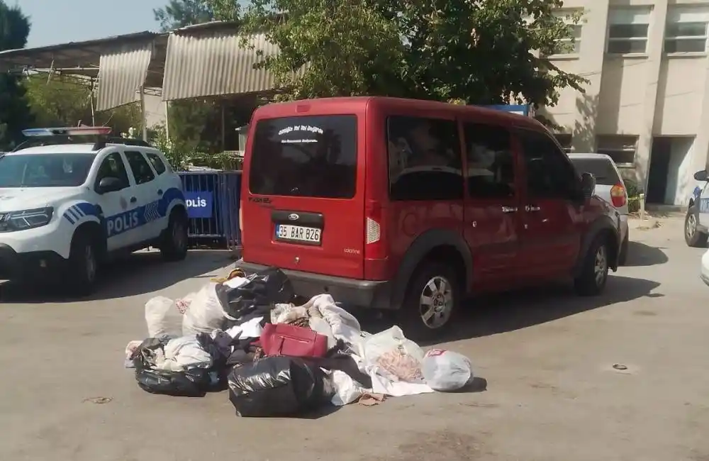 İzmir’deki giysi kutusu talanında 4 tutuklama
