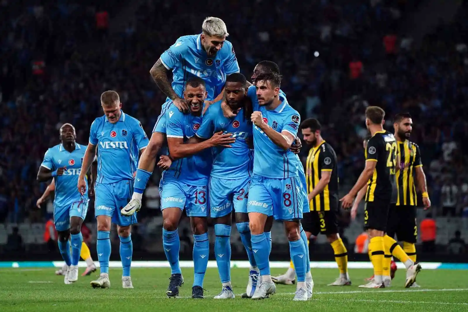 Spor Toto Süper Lig: İstanbulspor: 0 - Trabzonspor: 2 (Maç sonucu)