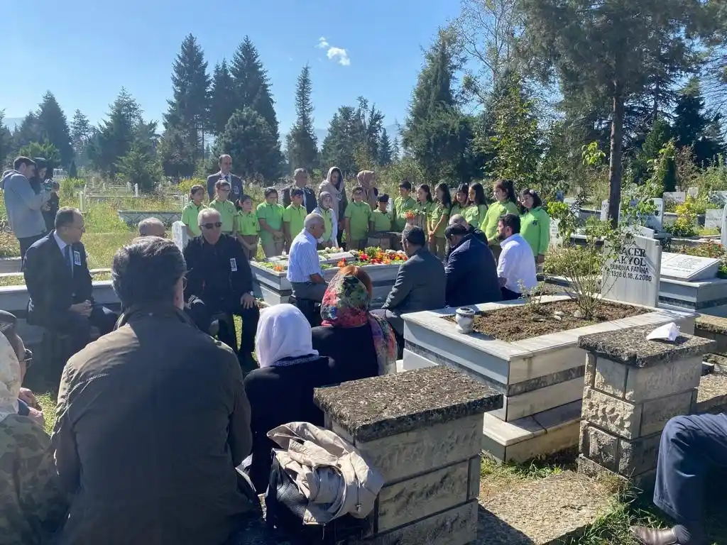 Avni Akyol vefatının 23. yılında mezarı başında anıldı
