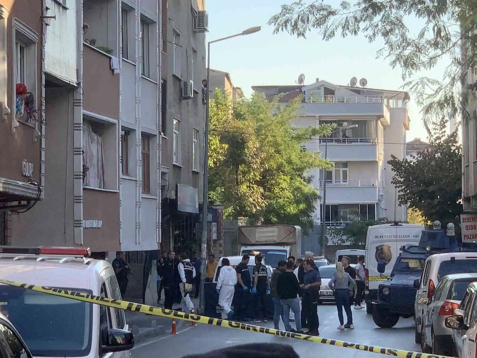 Bağcılar’da uyuşturucu bağımlısı genç annesinin başını kesip camdan aşağıya attı