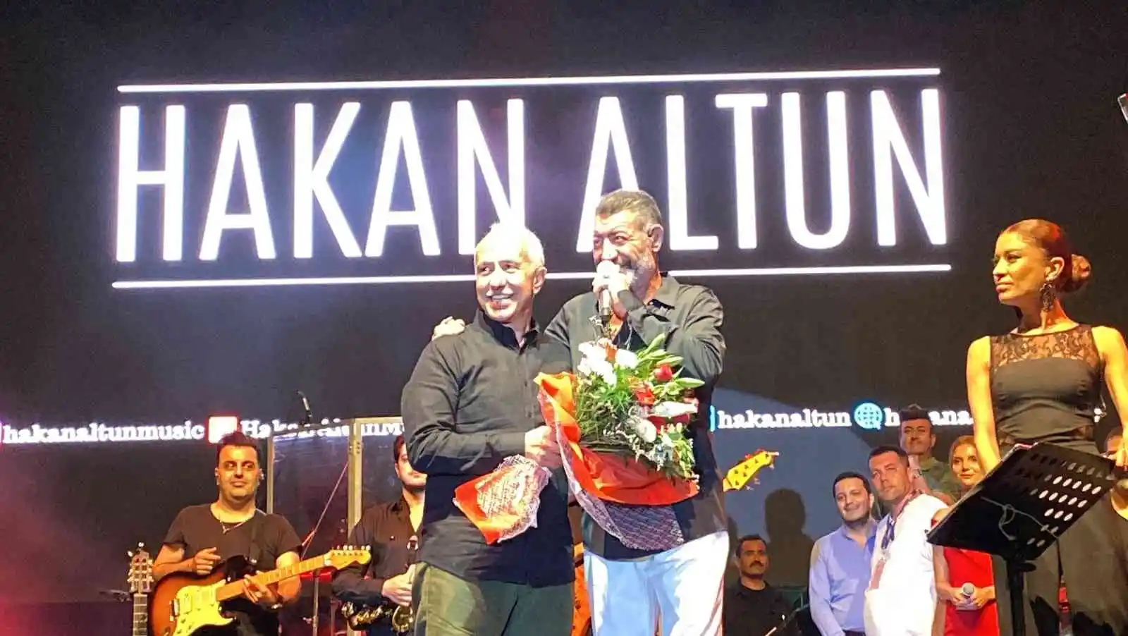 Balık Festivalinde vatandaşlar Hakan Altun konseriyle coştu
