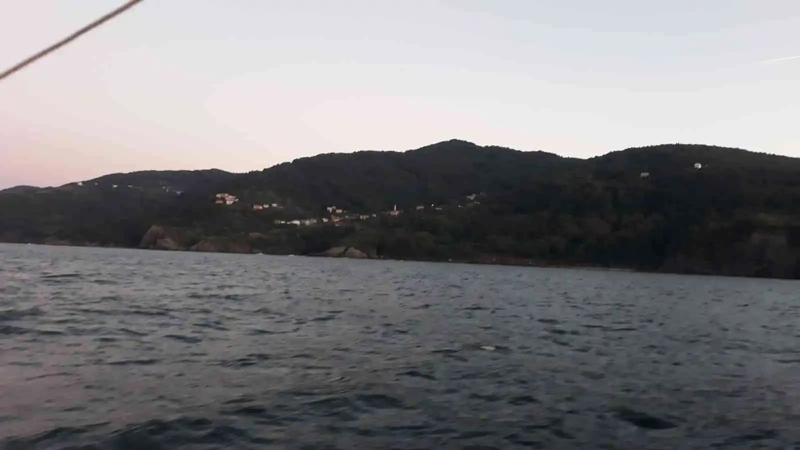 Balık tutmak için teknesiyle denize açılan balıkçı kayboldu