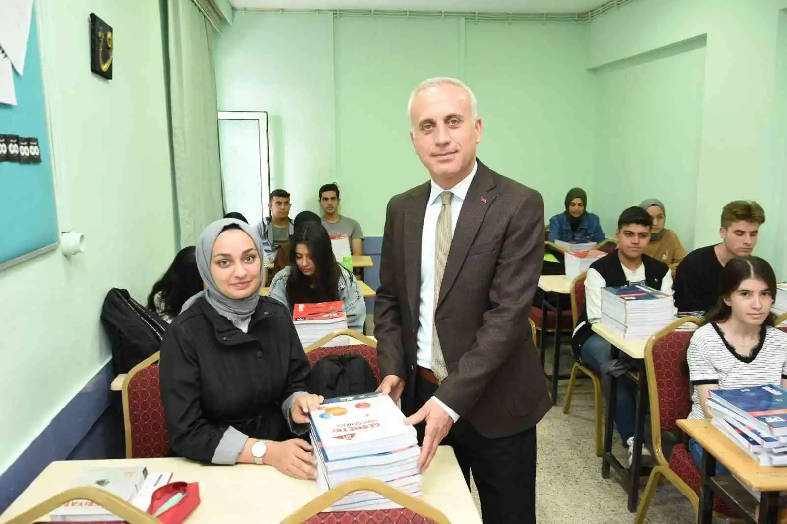 Başkan Aydın'dan eğitime tam destek