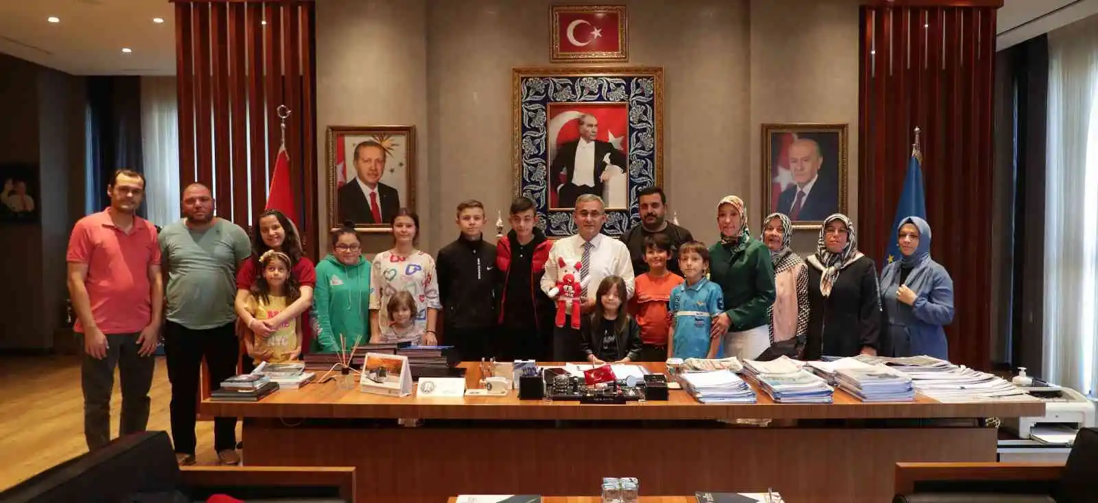 Başkan Işık, şampiyon sporcuları makamında ağırladı