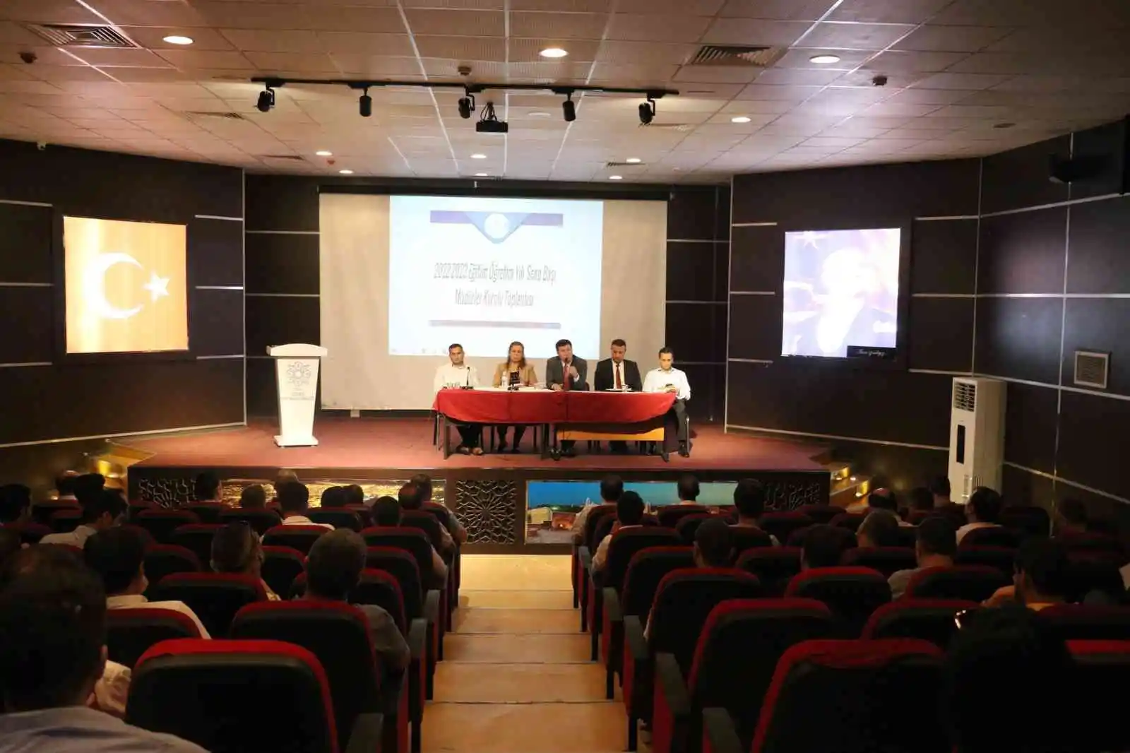 Cizre’de okul müdürleri toplantısı yapıldı
