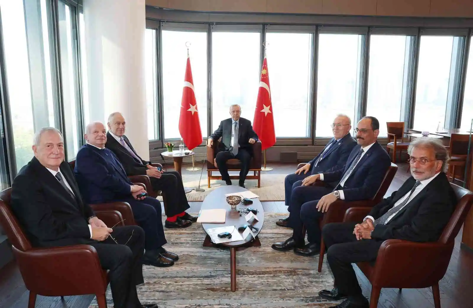 Cumhurbaşkanı Erdoğan, Dünya Yahudi Kongresi Başkanı Lauder’i kabul etti
