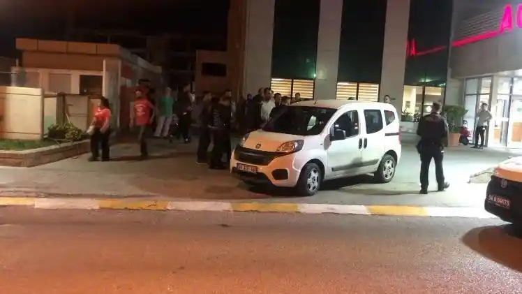 (Düzeltme) Pendik'te rehine krizi: Polis ikna etmek için uğraştı