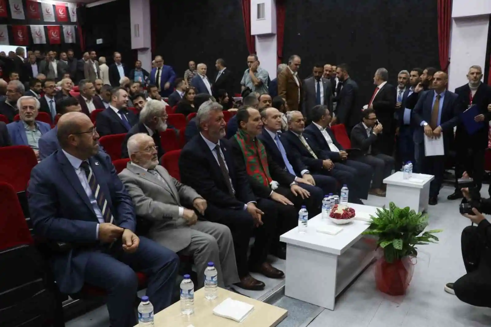 Fatih Erbakan, partisinin Yalova İl Kongresi’ne katıldı
