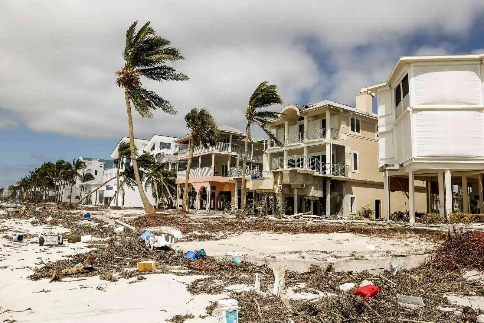 Ian Kasırgası’nın Florida’da neden olduğu tahribat gün yüzüne çıktı
