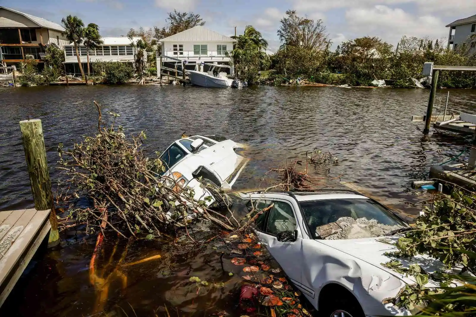 Ian Kasırgası’nın Florida’da neden olduğu tahribat gün yüzüne çıktı
