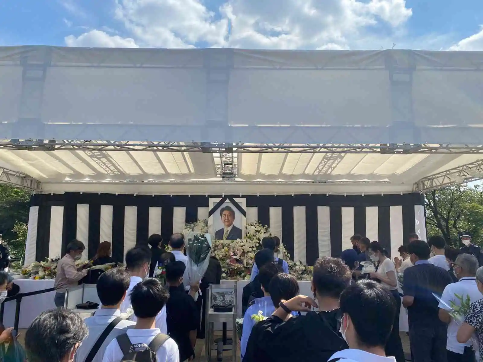 Japonya’da suikasta uğrayan eski başbakan Abe için resmi cenaze töreni düzenlendi