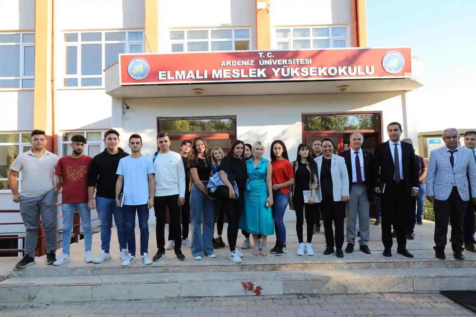 Korkuteli MYO'da Elektronik Haberleşme Laboratuvarı açıldı