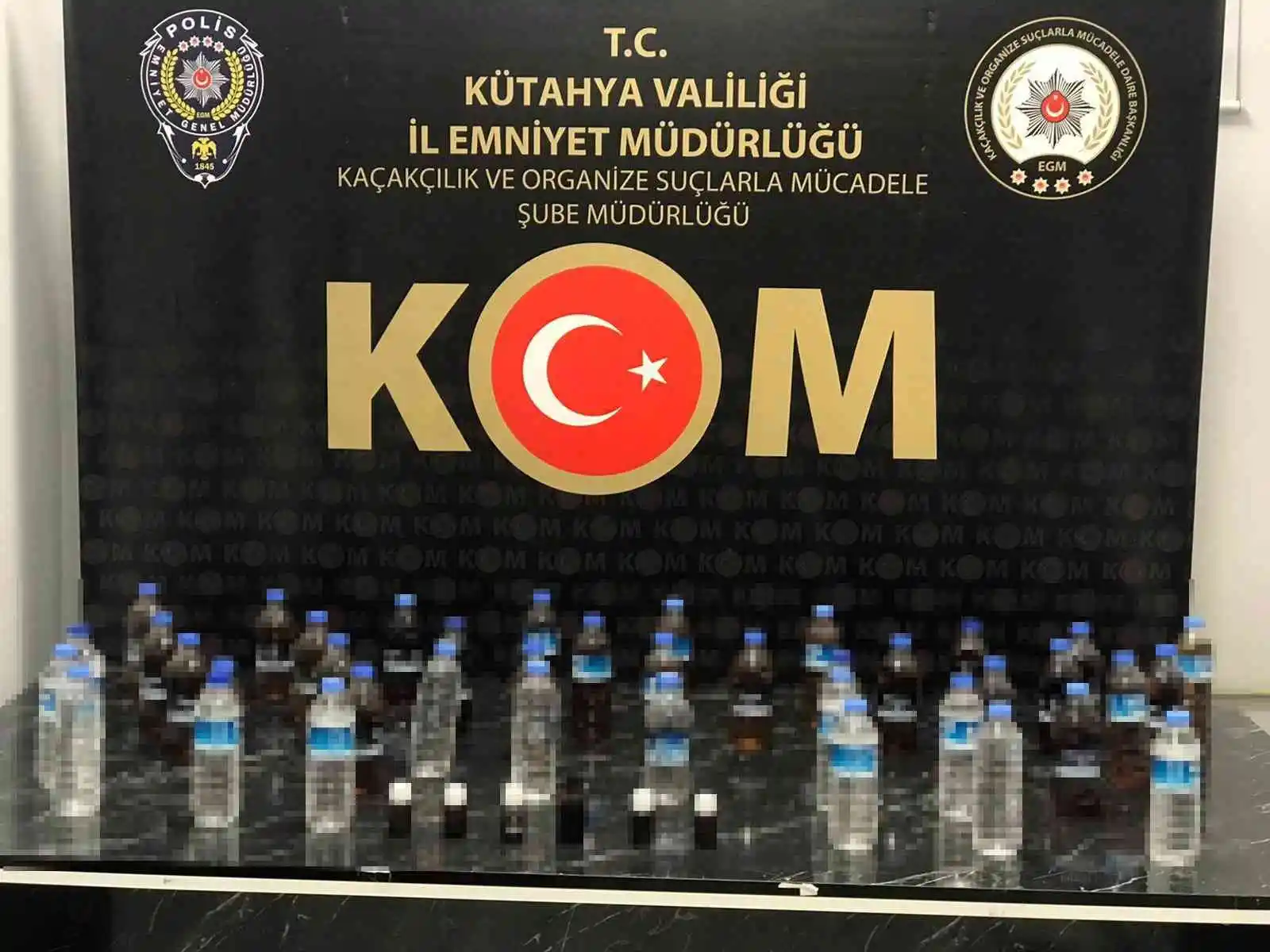 Kütahya'da iş yerinde kaçak alkol yapıp satan şahıs gözaltına alındı