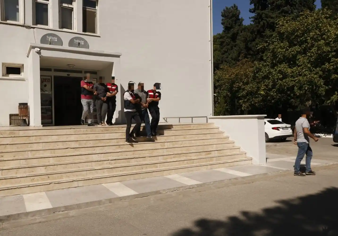 Manisa'da DEAŞ operasyonu: 1 tutuklama