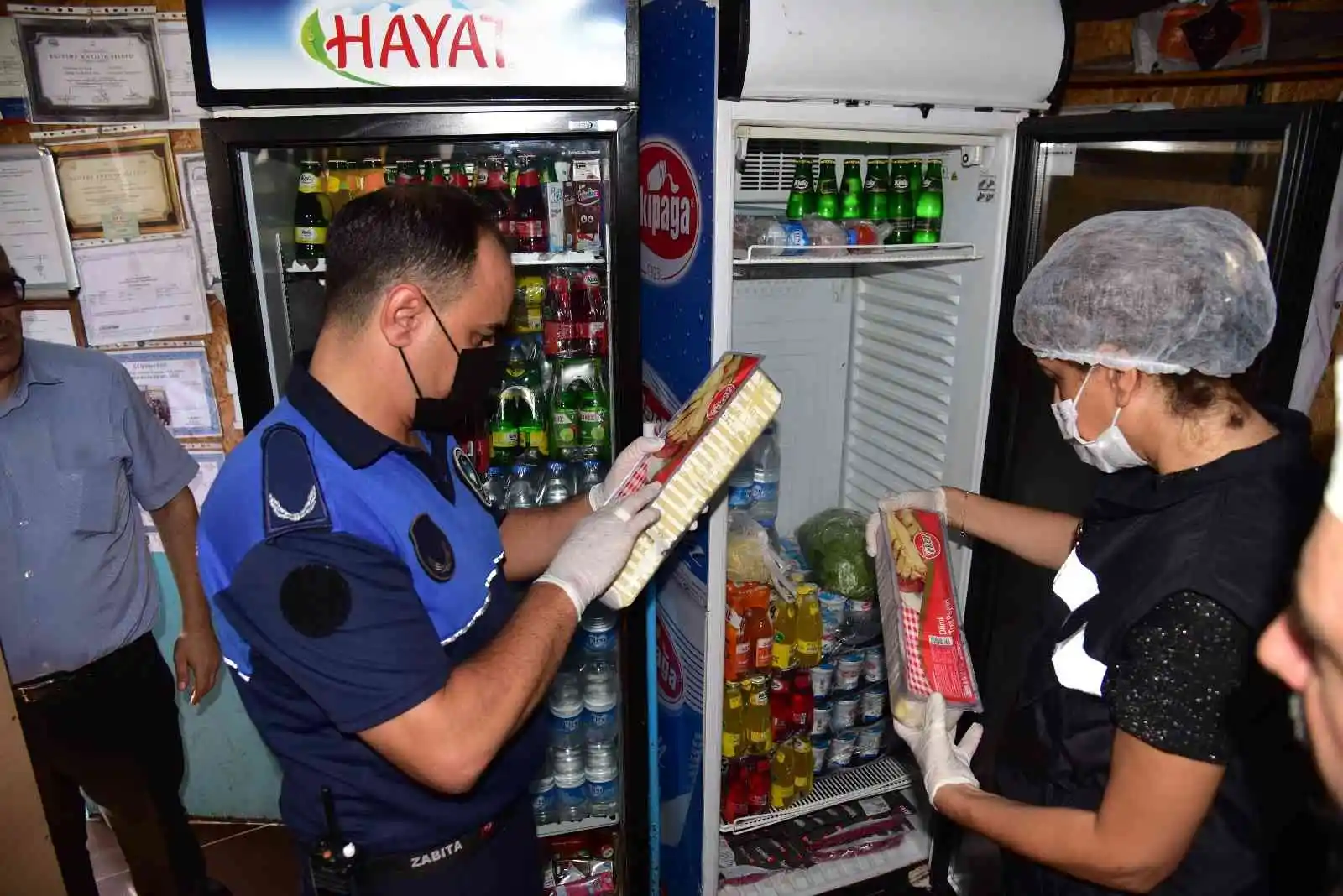 Manisa’da zabıtadan kantin denetimleri
