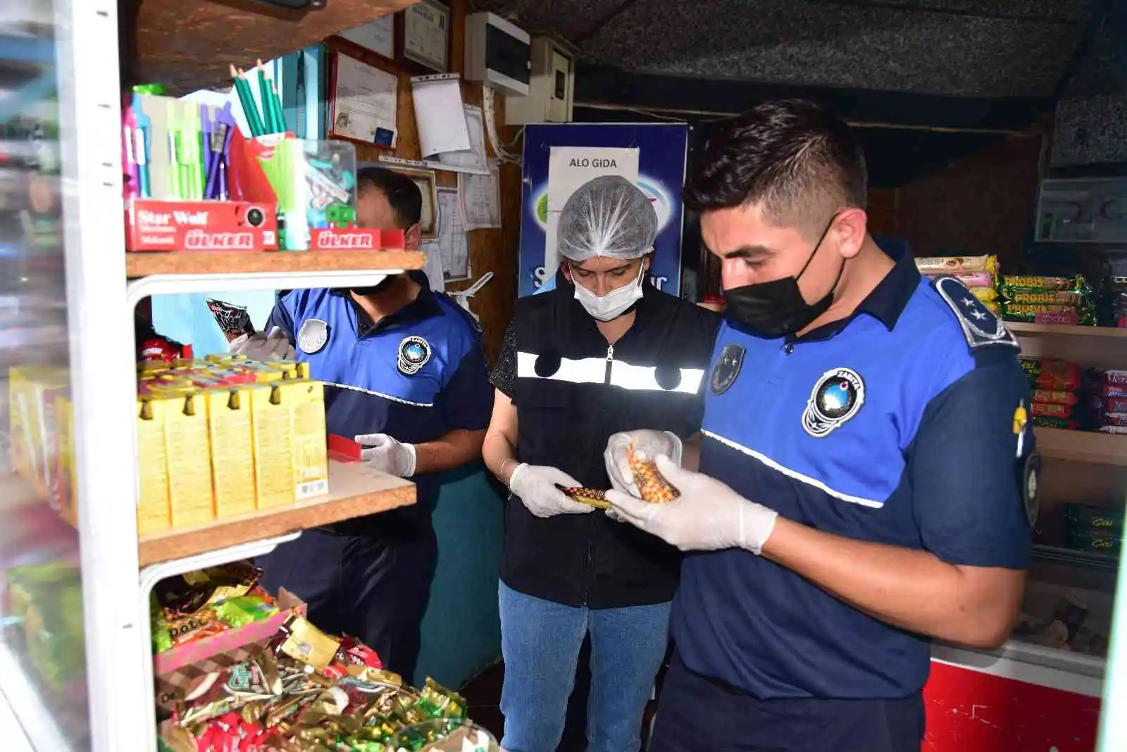 Manisa’da zabıtadan kantin denetimleri
