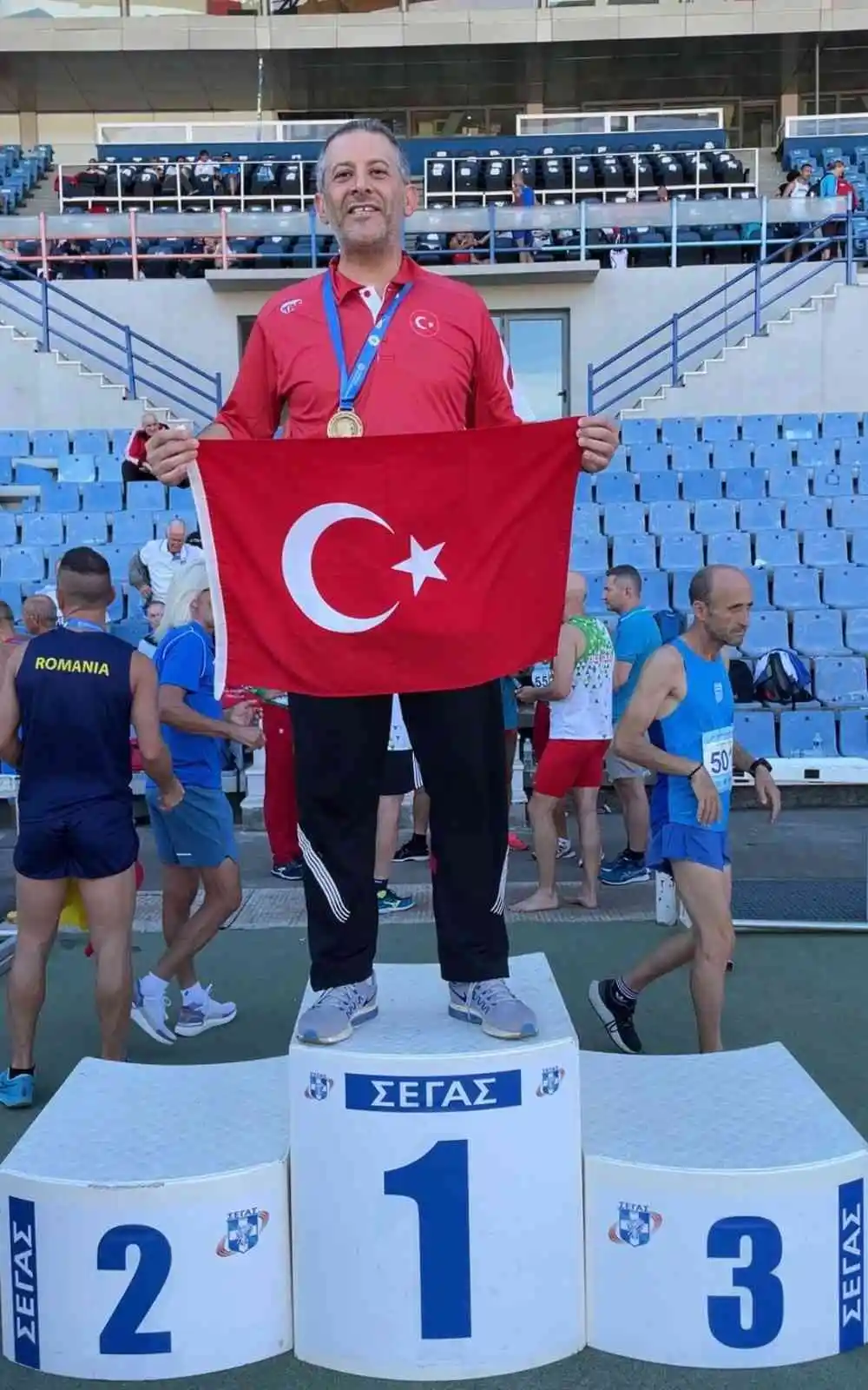 Master atlet Selanik’ten altın madalyayla döndü