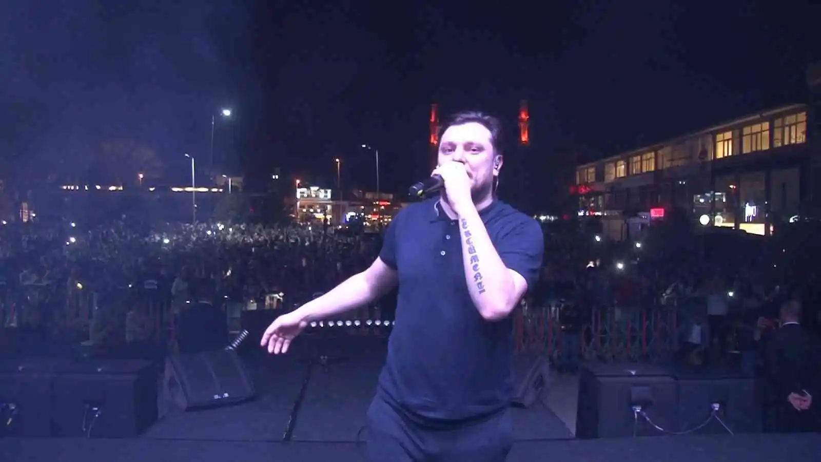 Mimar Sinan Çarşısı, Ekin Uzunlar konseriyle açıldı
