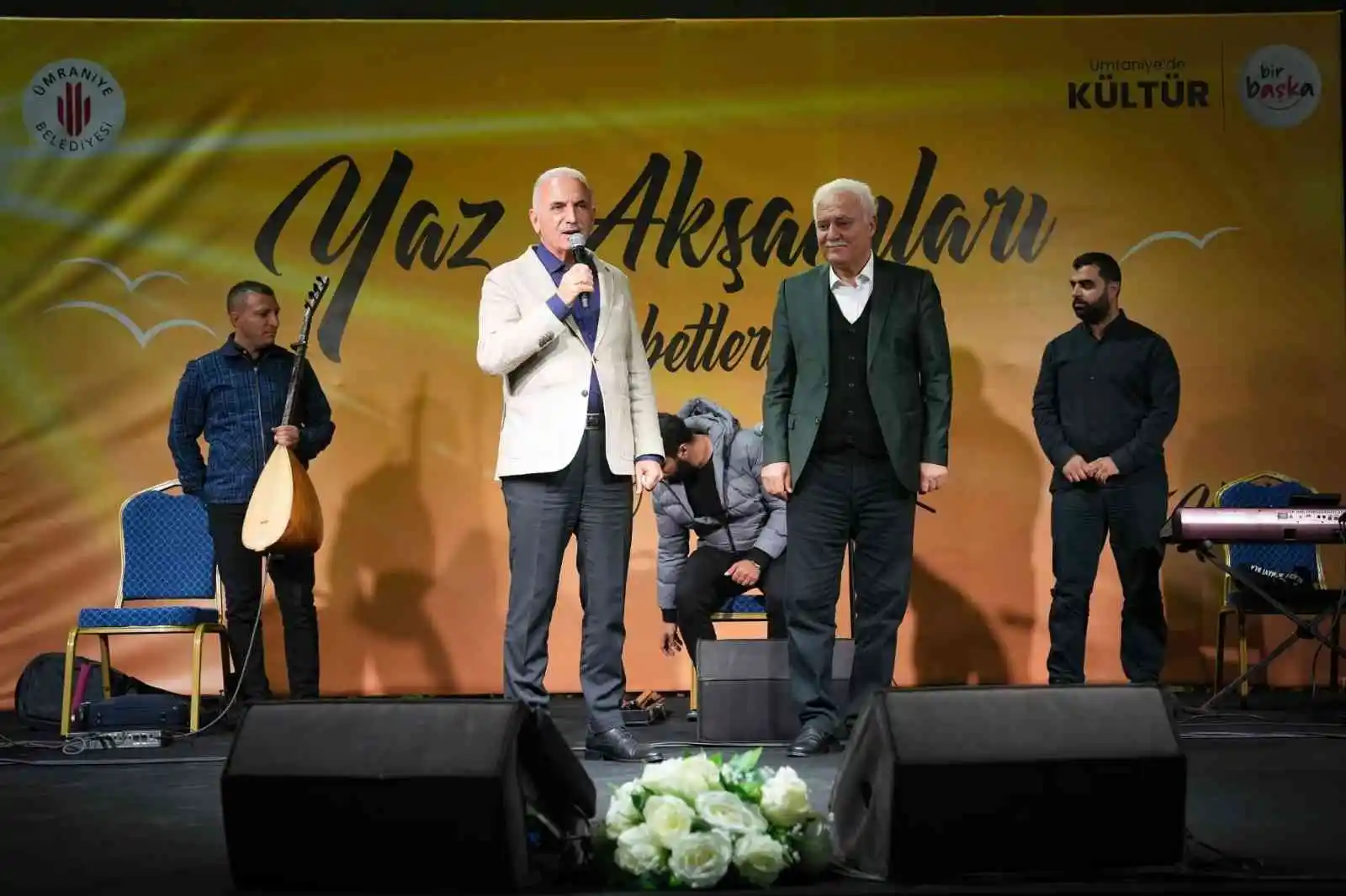 Nihat Hatipoğlu ve Abdurrahman Önül ‘Yaz Akşamları Sohbetleri’nde Ümraniye halkı ile buluştu